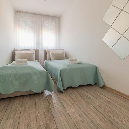 Bella Apartment Novi Sad Bagian luar foto