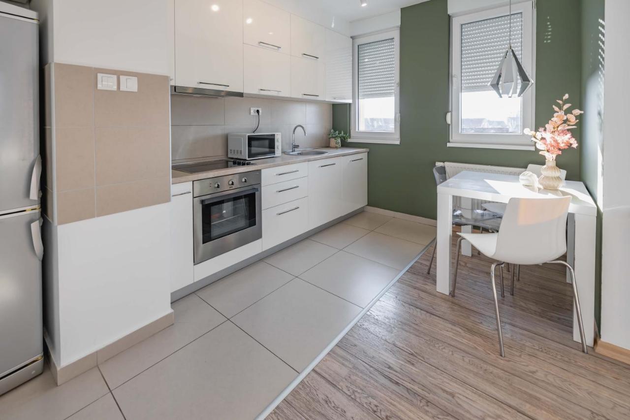 Bella Apartment Novi Sad Bagian luar foto