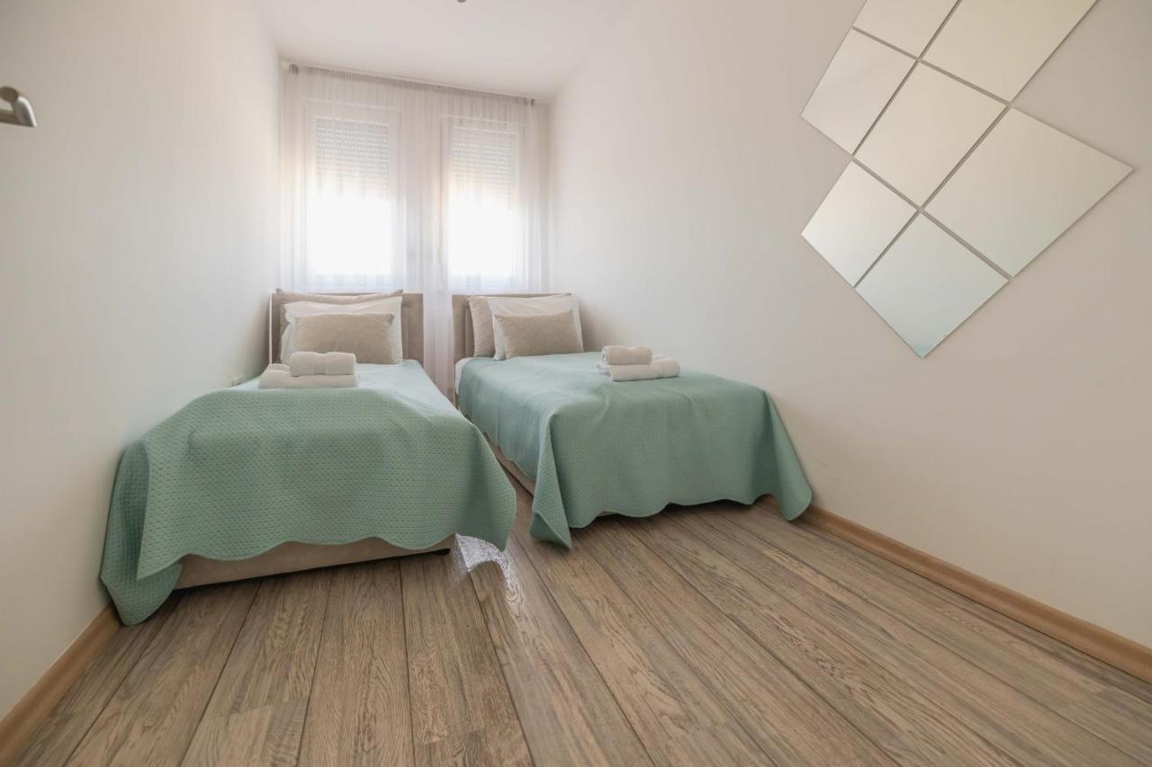 Bella Apartment Novi Sad Bagian luar foto